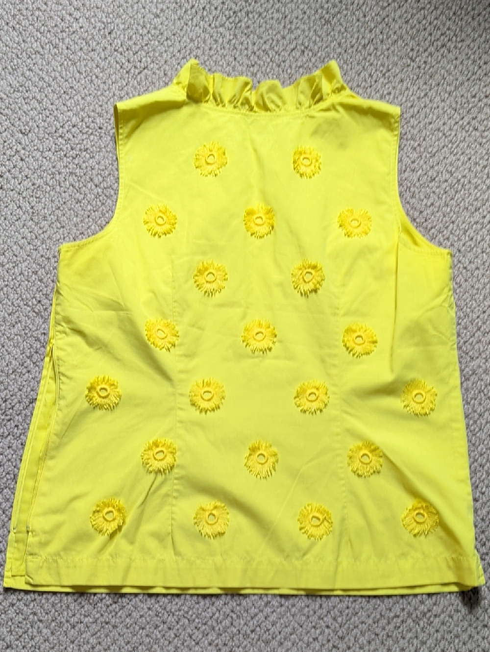 Talbots Yellow Sleeveless Ruffle-V Neck Floral Appliqué Top M - Picture 8 of 8